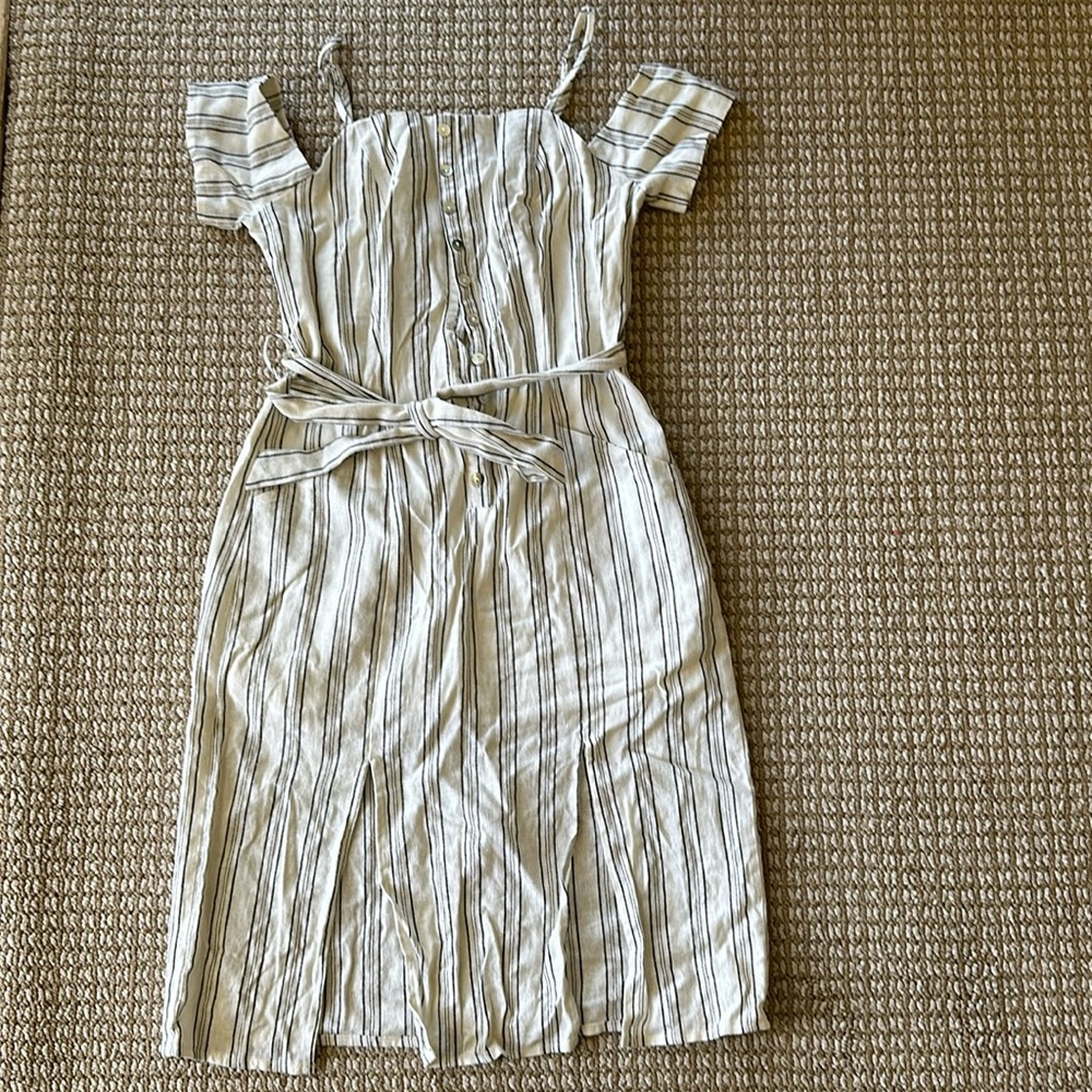 Essue Linen blend off the shoulder white midi dress, size S